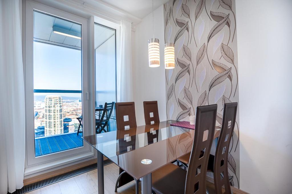 Апартаменти Panoramaview/31Thfloor!/Luxury/Wifi/Parking Братислава Екстер'єр фото